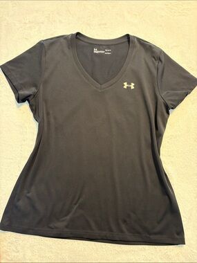 Under Armour Black Short-Sleeve V-Neck Women’s Performance Tee